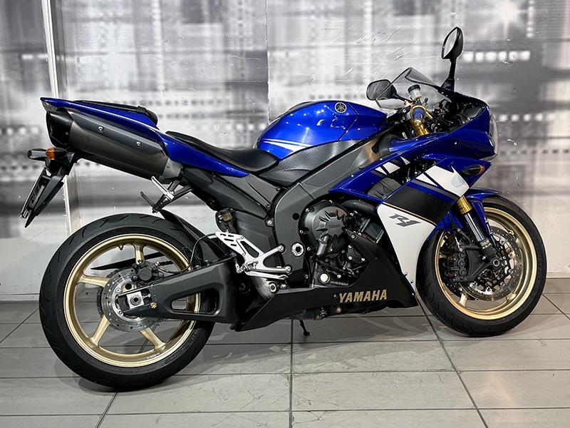 Yamaha YZF R1