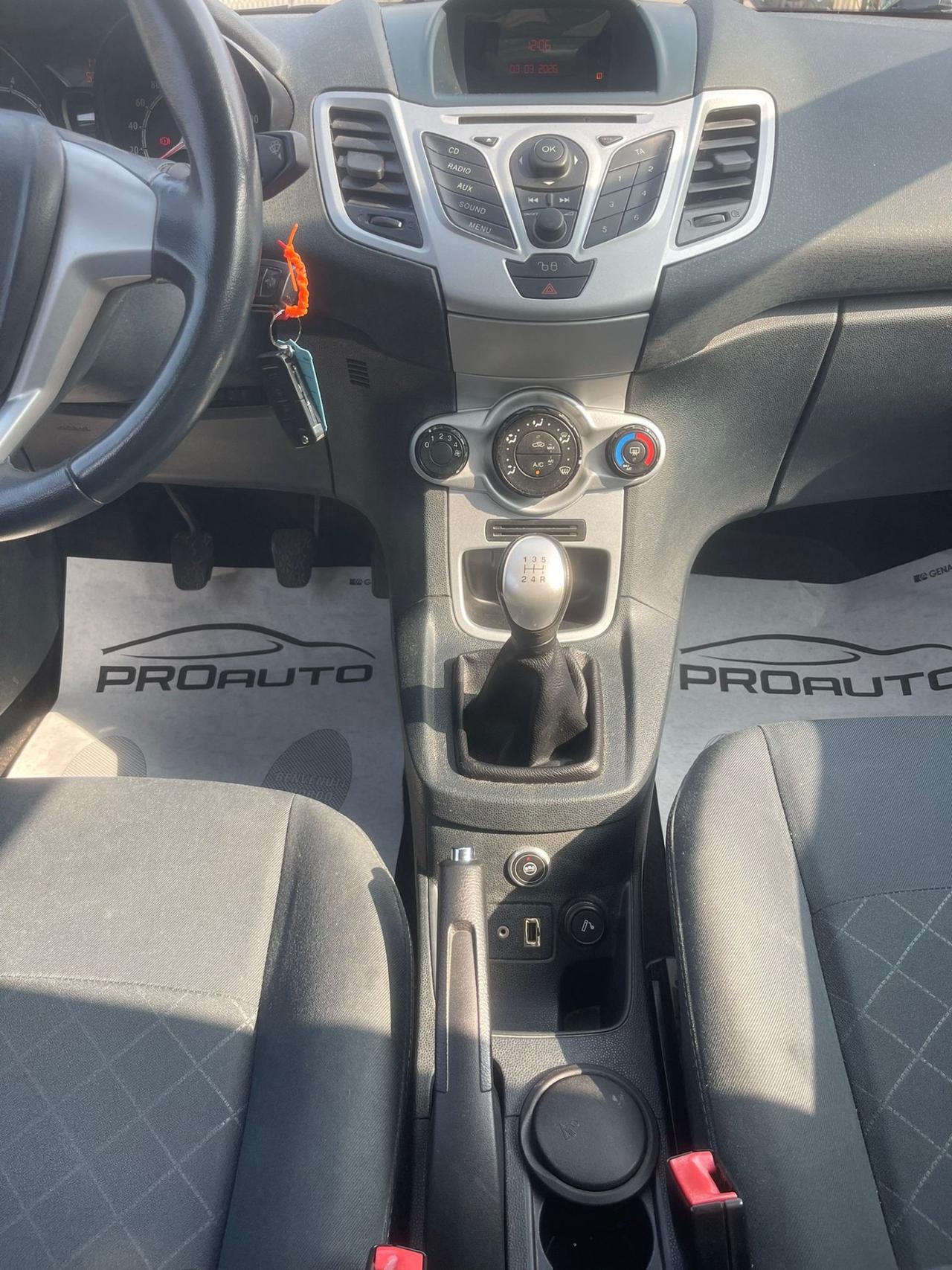 Ford Fiesta 1.4 5 porte Bz.- GPL Titanium