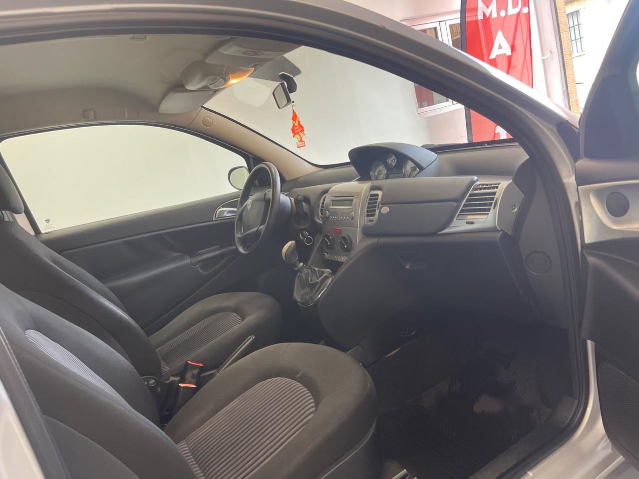 Lancia Ypsilon 1.2 Argento