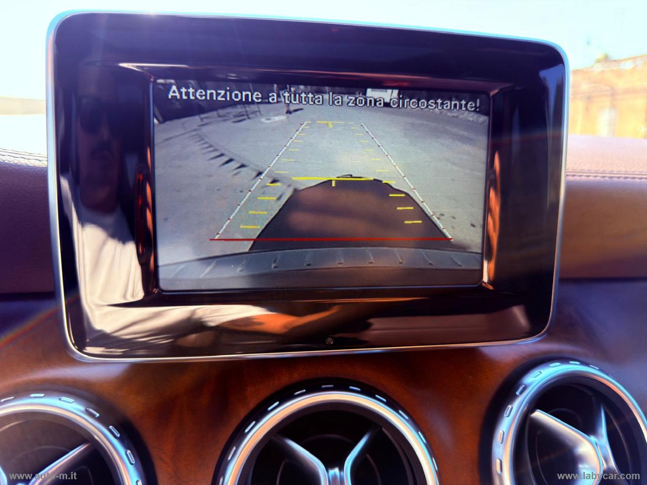 MERCEDES-BENZ GLA 200 d Automatic Premium