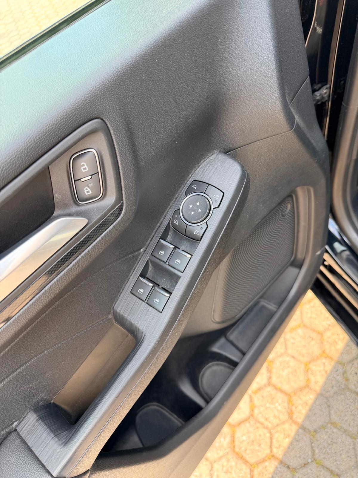 Ford Kuga 2.5 Plug In Hybrid 225 CV CVT 2WD ST-Line