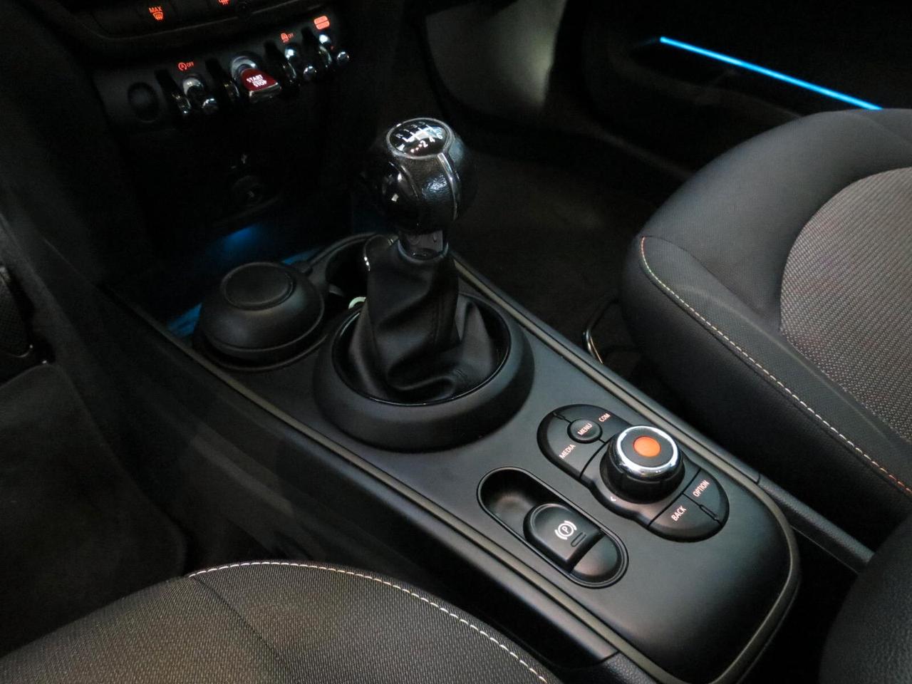 Mini One Countryman 1.5 Hype