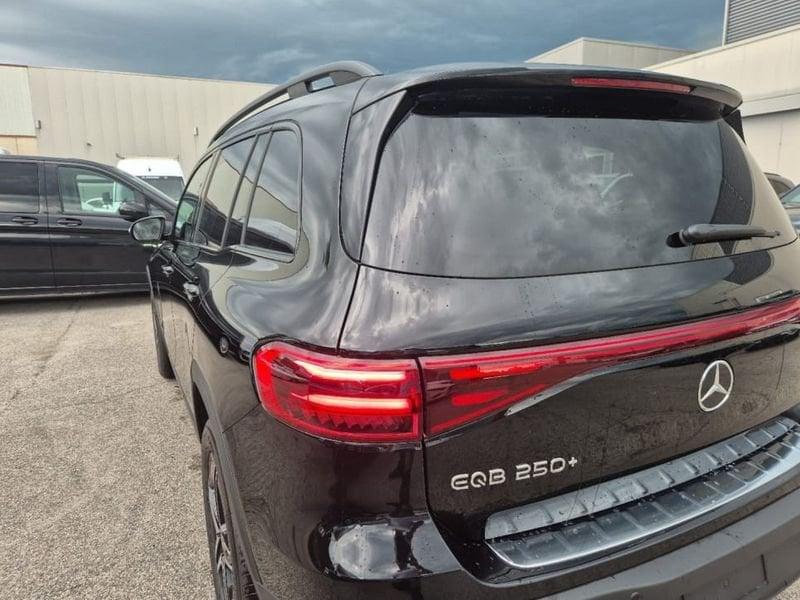 Mercedes-Benz EQB 250+ AMG Line Advanced