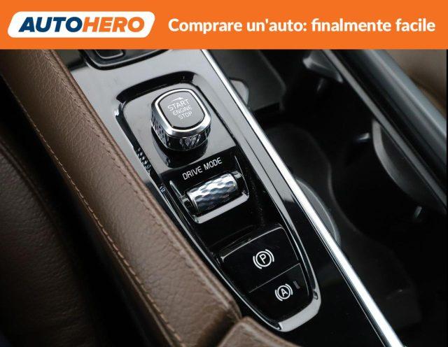 VOLVO XC90 B5 (d) AWD Geartronic 7 posti Momentum Pro