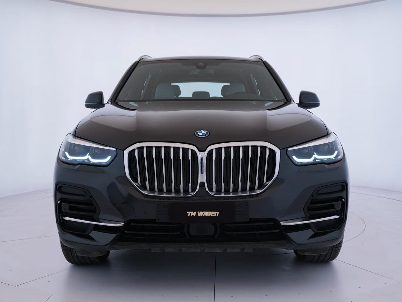BMW X5 xdrive45e xLine auto - KM0 - IVA ESPOSTA