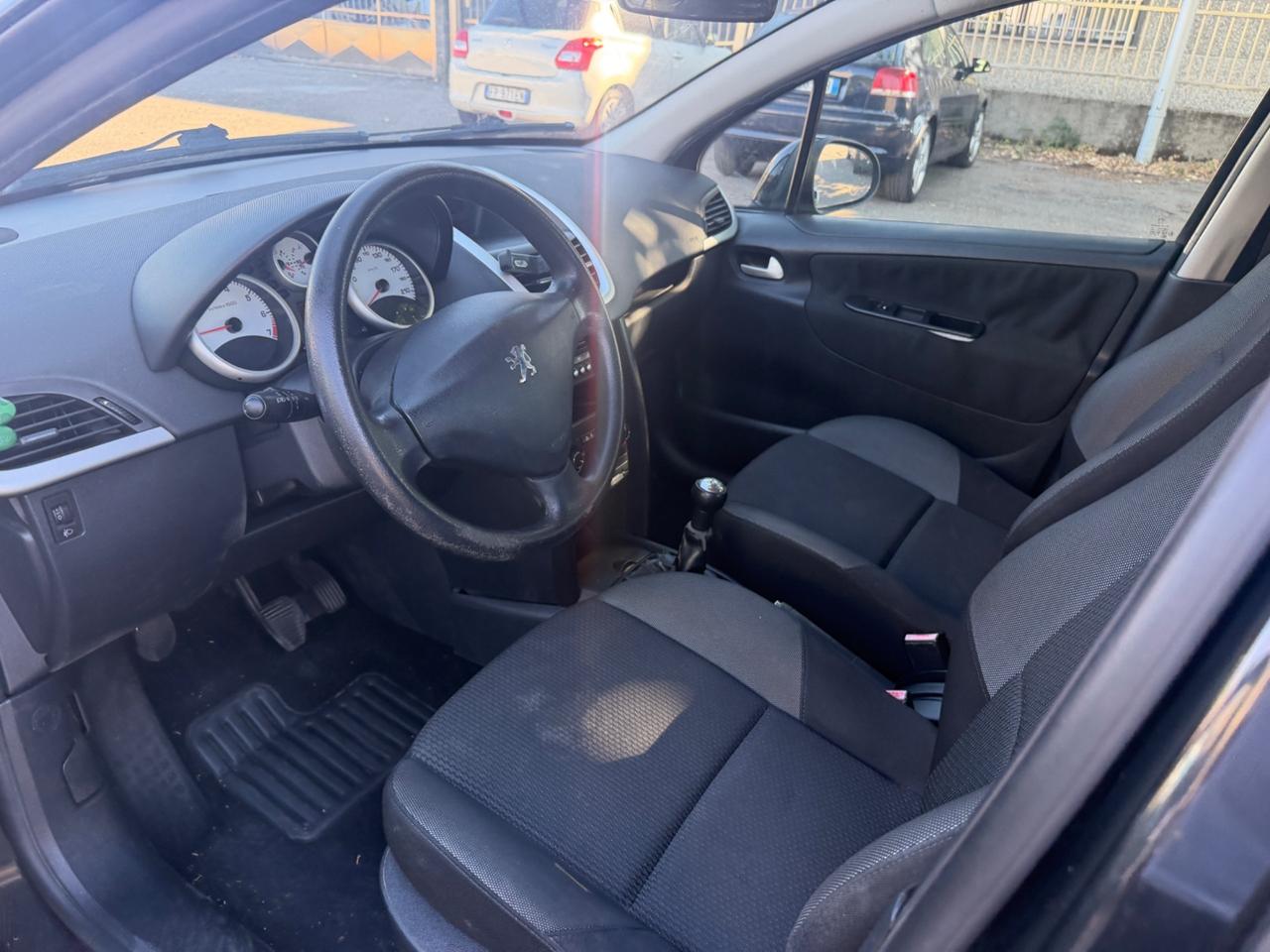 Peugeot 207 1.4 VTi 95CV EURO5A NEOPATENTATI