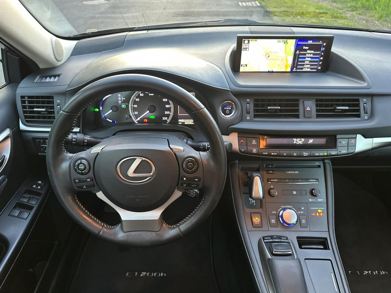 Lexus CT 200h Hybrid Sport - 2019