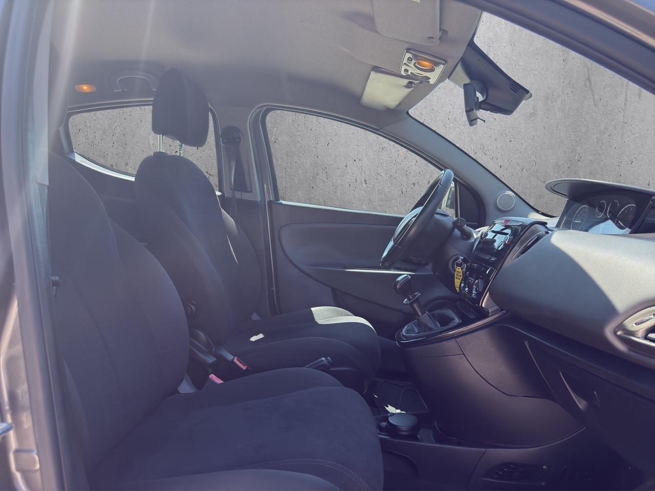 Lancia Ypsilon 1.2 69 CV 5 porte GPL Ecochic Gold