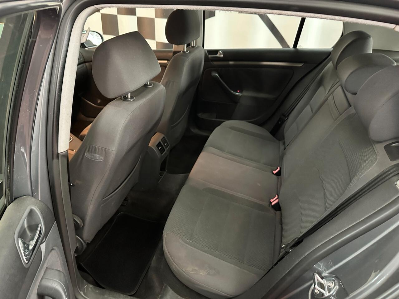 Volkswagen Golf 1.6 FSI 115cv 5p. Comfortline