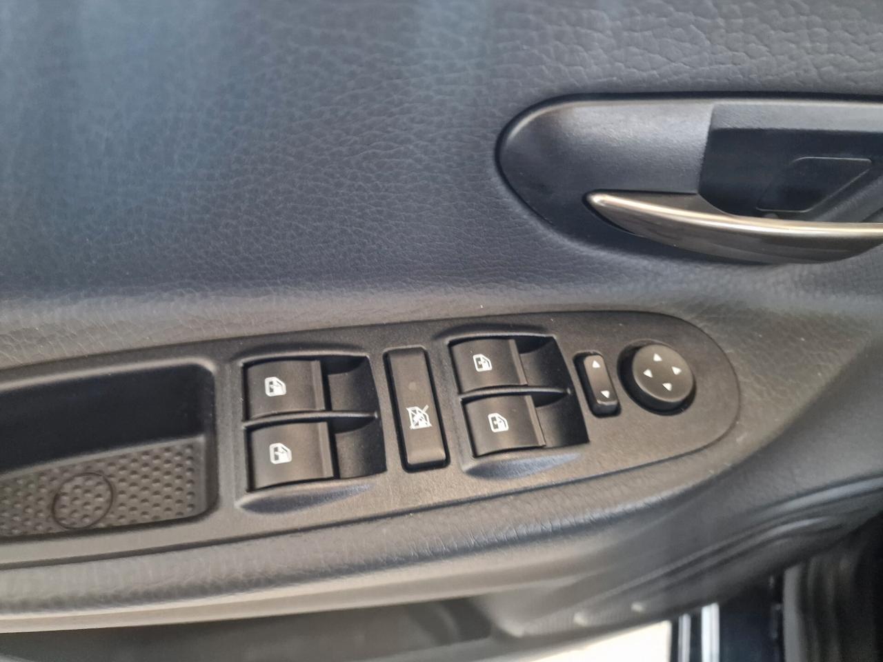 Lancia Ypsilon 1.2 69 CV 5 porte Gold