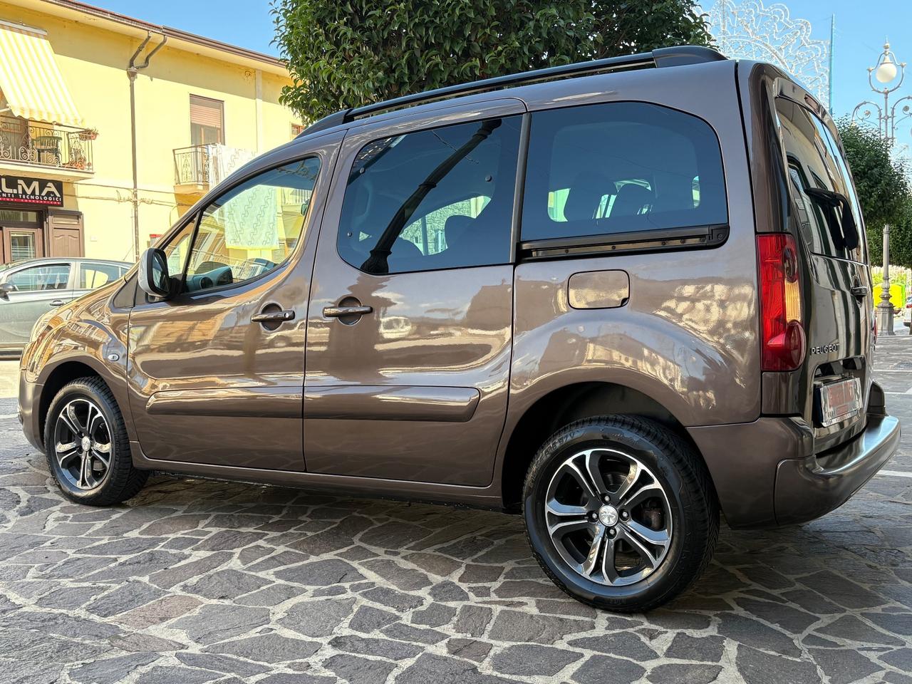Peugeot Partner 1.6 e-HDi 92 CV AUTOCARRO N1