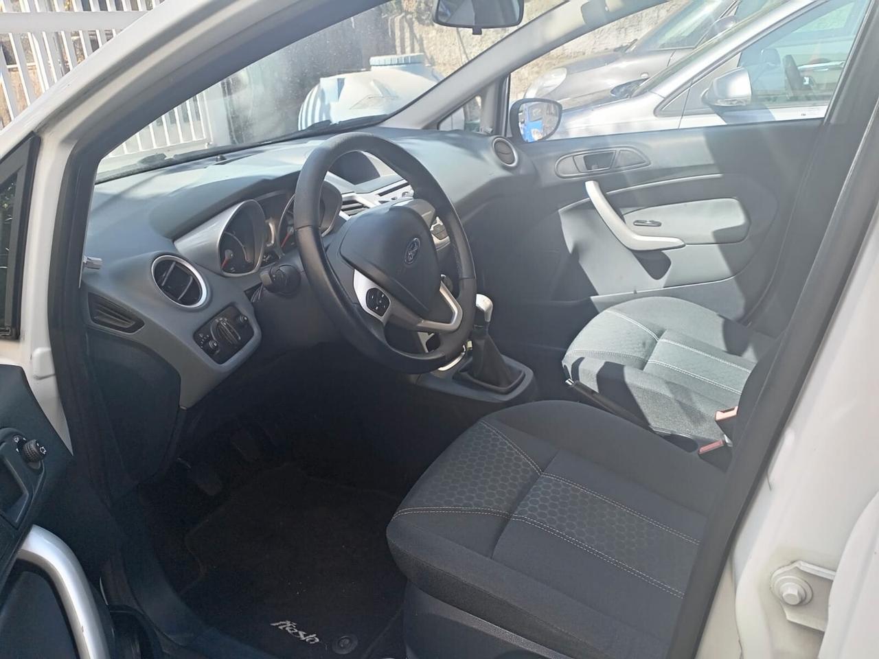 Ford Fiesta 1.4 5 porte Bz.- GPL Titanium