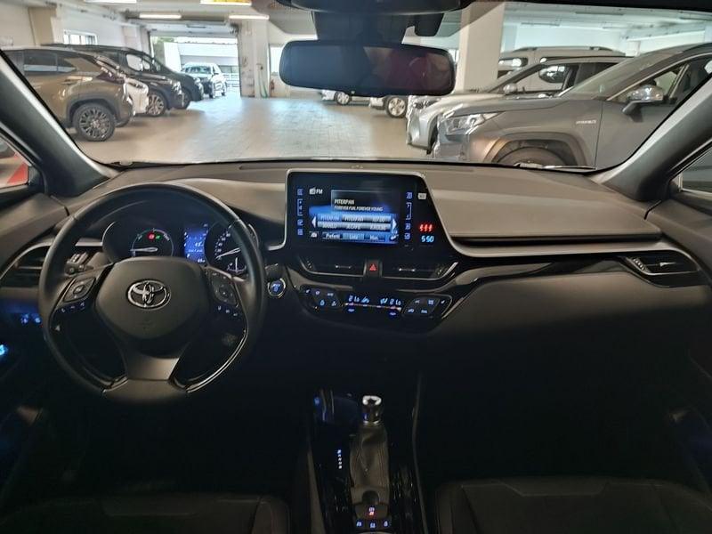 Toyota C-HR 1.8 Hybrid E-CVT Dynamic