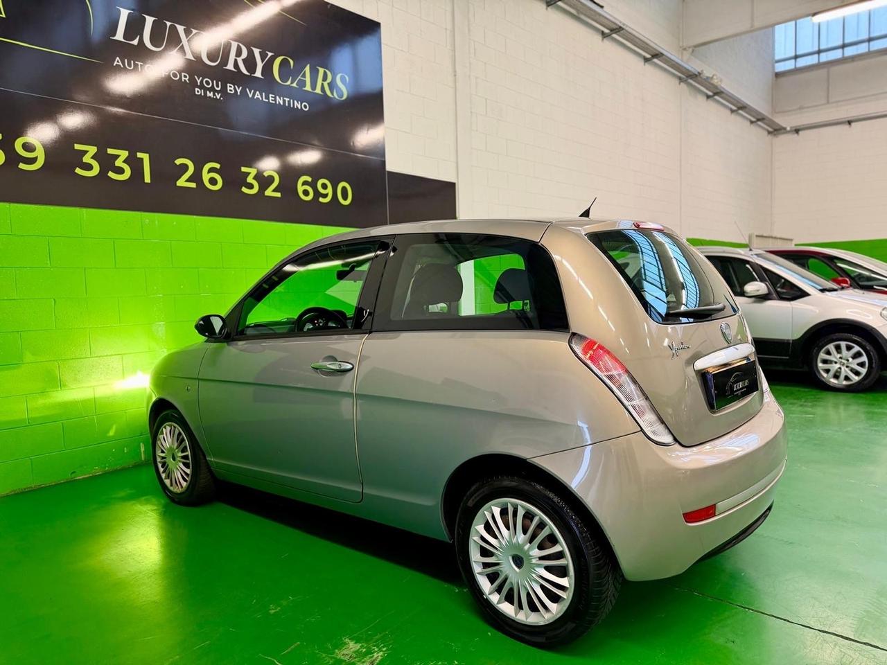 Lancia Ypsilon 1.4 16V Sport MomoDesign Automatica