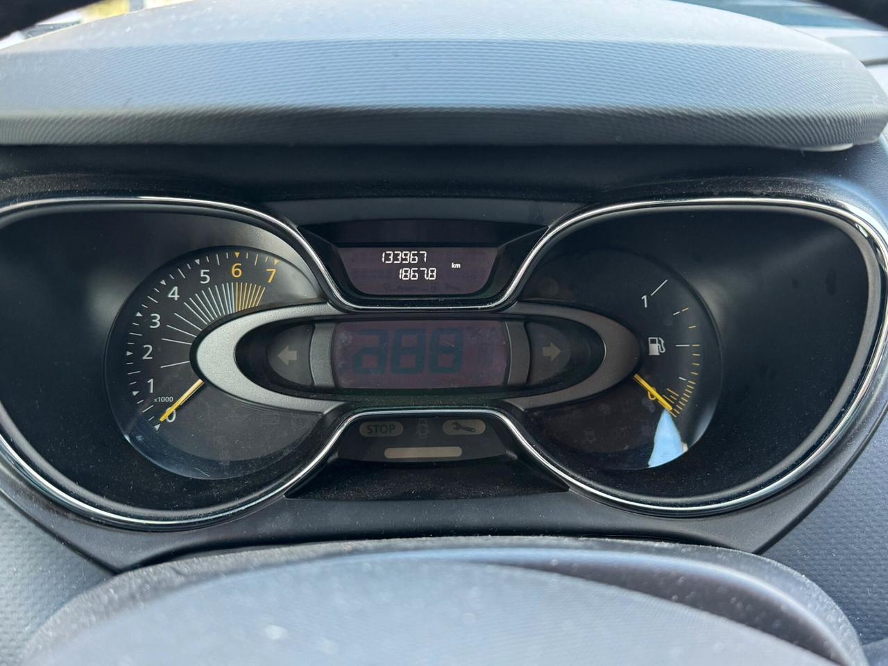 RENAULT CAPTUR 0.9 BENZ S&S 90CV 130000KM