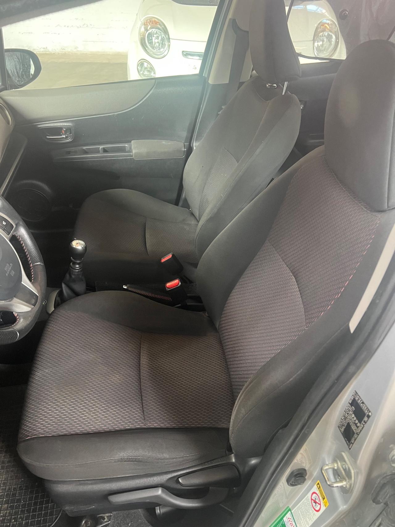 Toyota Yaris 1.3 5 porte Lounge