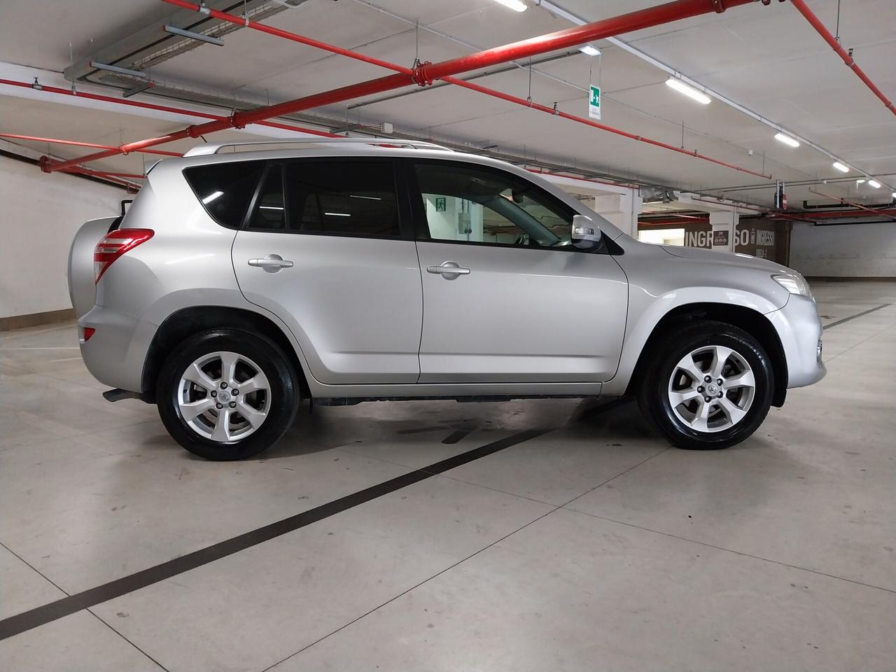 Toyota RAV 4 RAV4 2.2 D-4D 150 CV DPF Exclusive