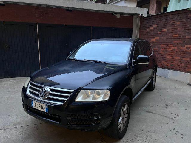 VOLKSWAGEN Touareg 3.2 V6 tiptronic