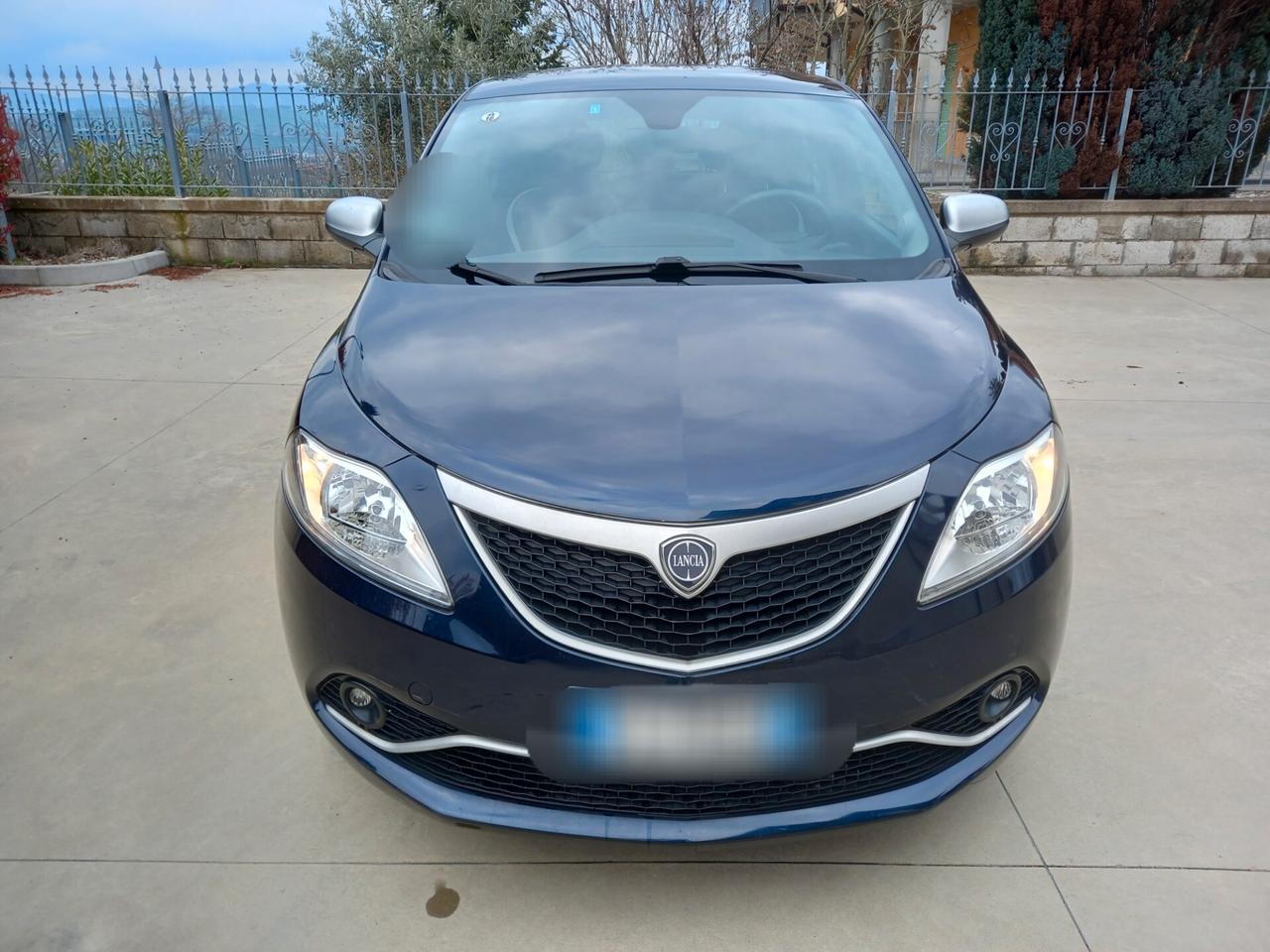 Lancia Ypsilon 1.2 69 CV MYA