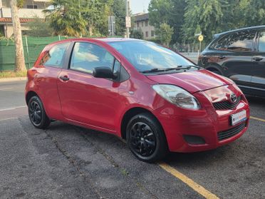 Toyota Yaris 1.0 3 porte Now Eco