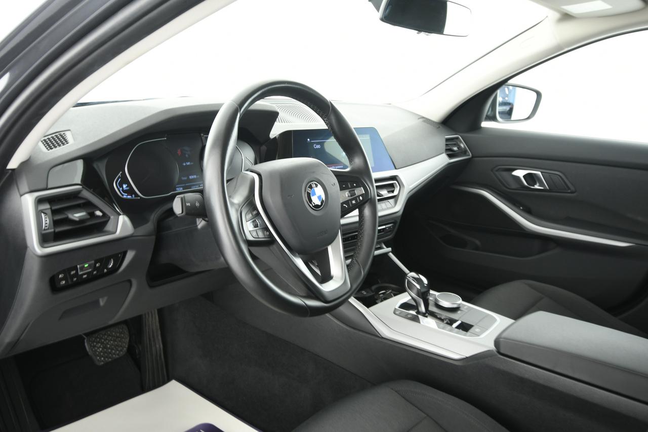 BMW 320d Touring mhev 48V xdrive Business Advantage auto APP CONNECT