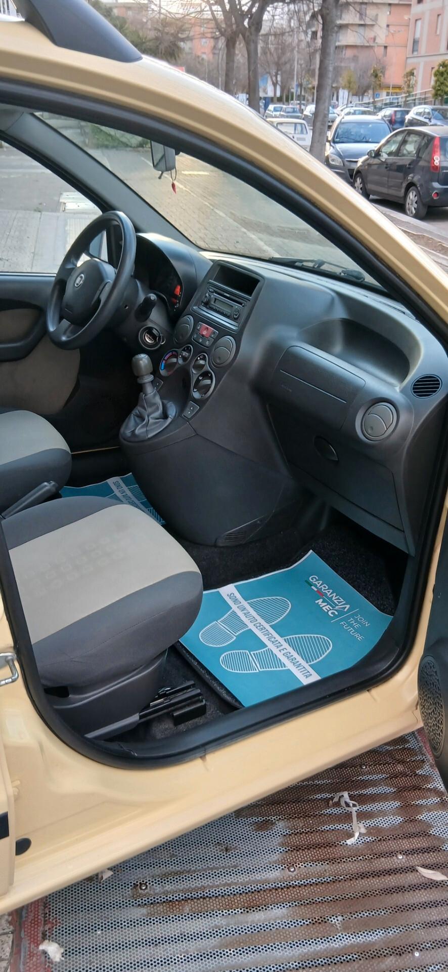 FIAT PANDA 1.2 EMOTION PARI AL NUOVO