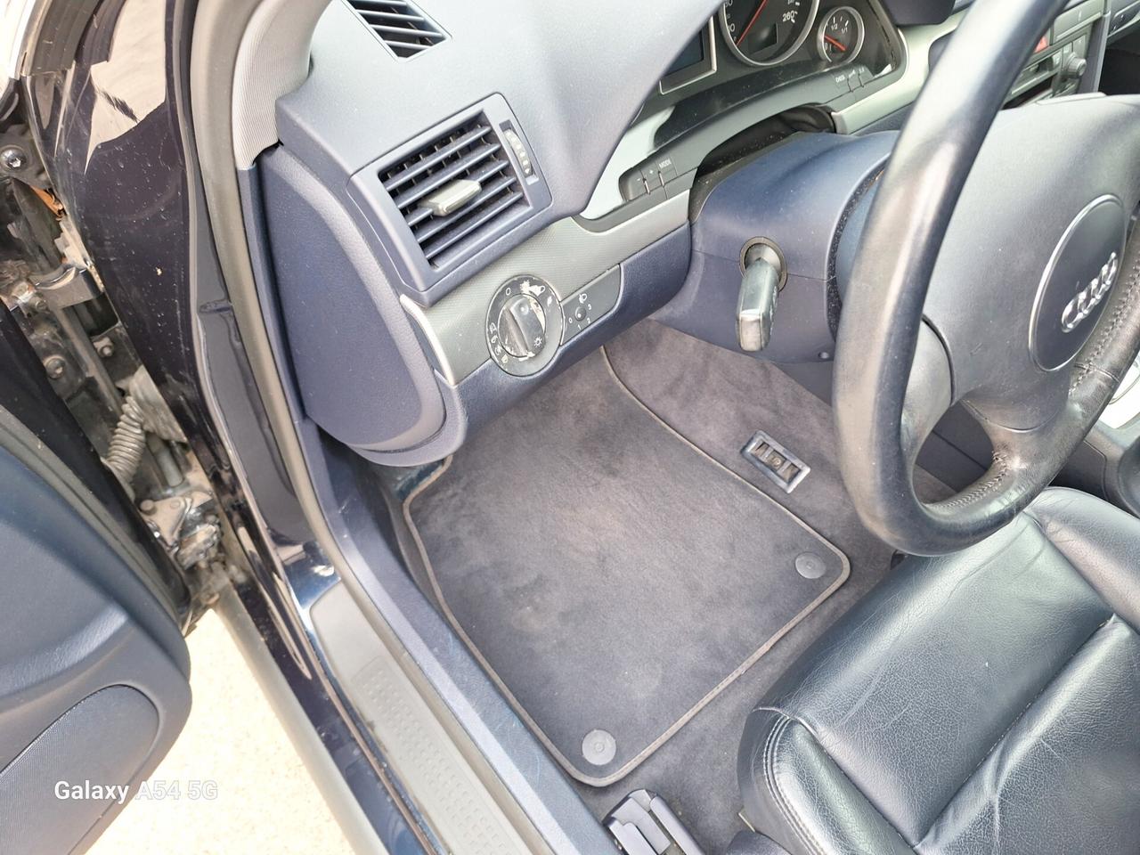 Audi A4 3.0 V6 30V cat Avant