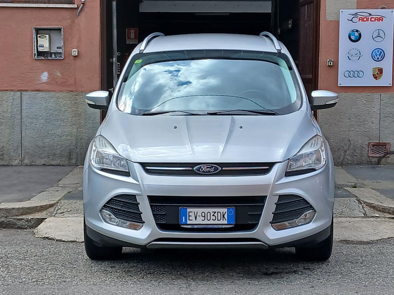 FORD Kuga 2.0 TDCi 140 CV 2WD Titanium