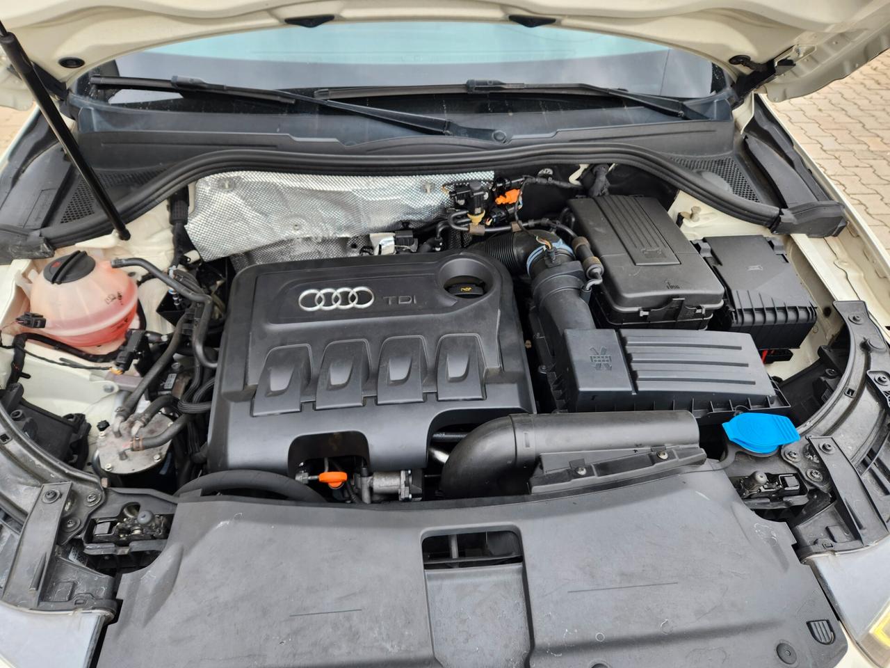 Audi Q3 AUDI Q3 2.0 DIESEL SLINE