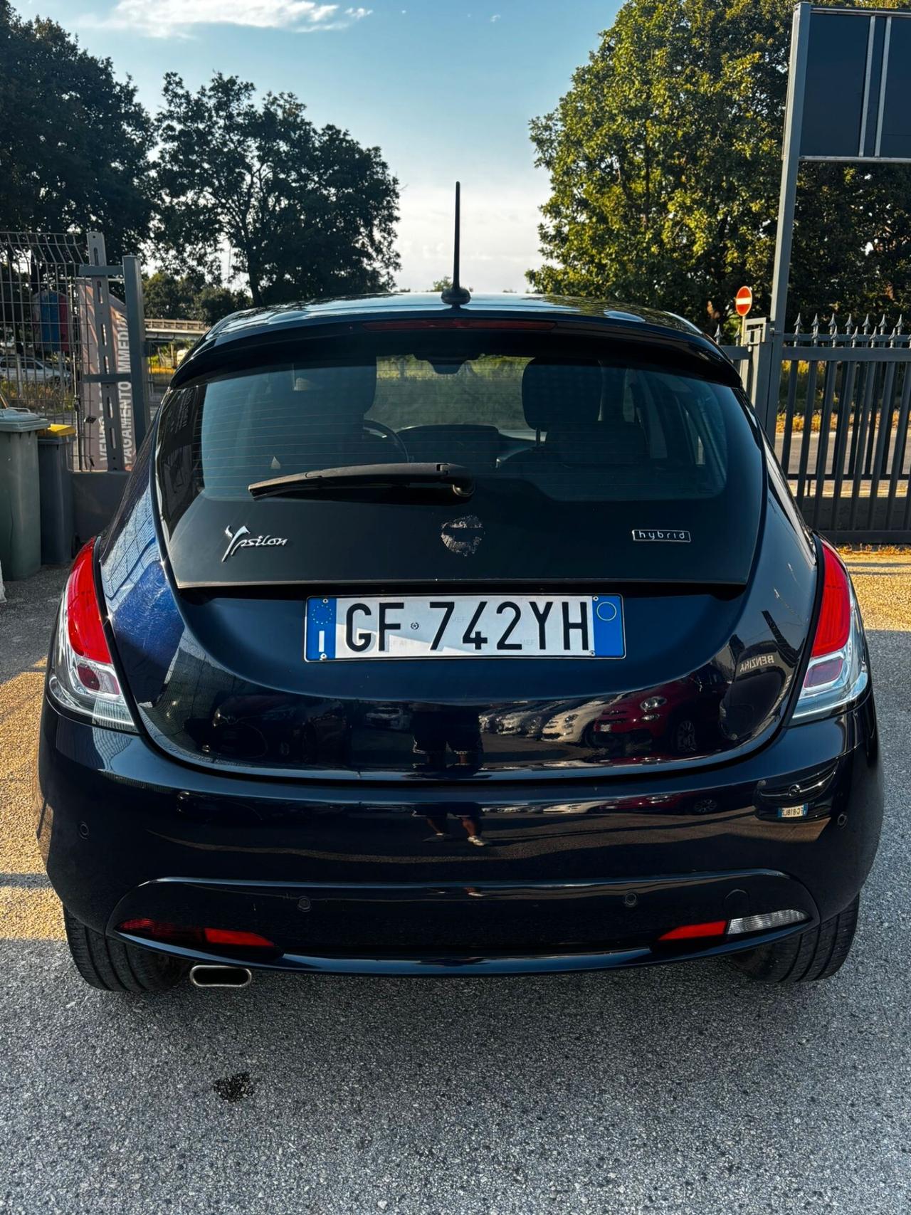 Lancia Ypsilon 1.0 FireFly 5 porte S&S Hybrid Ecochic Gold