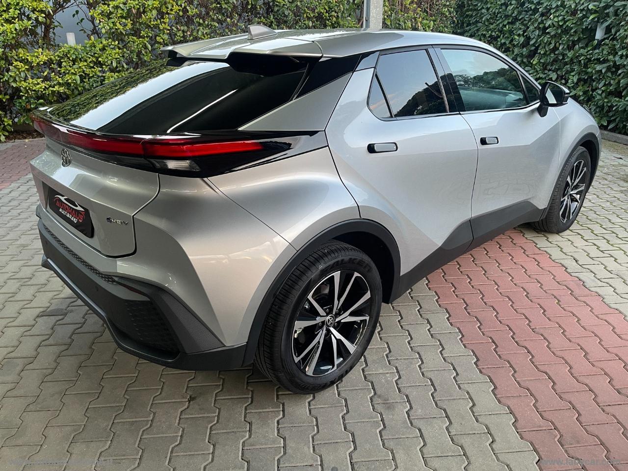 TOYOTA C-HR 1.8 HV Trend