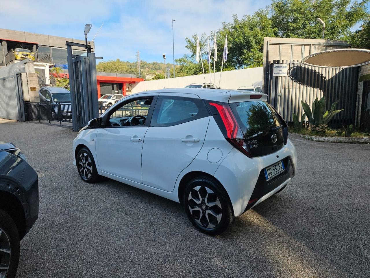 Toyota Aygo Connect 1.0 VVT-i 72 CV 5 porte