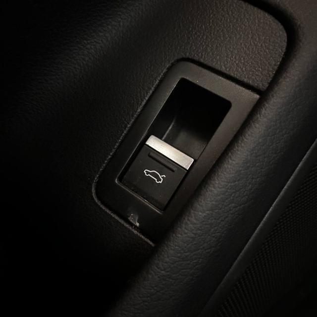 AUDI A6 Avant 40 2.0 TDI S tronic Business Sport TETTO