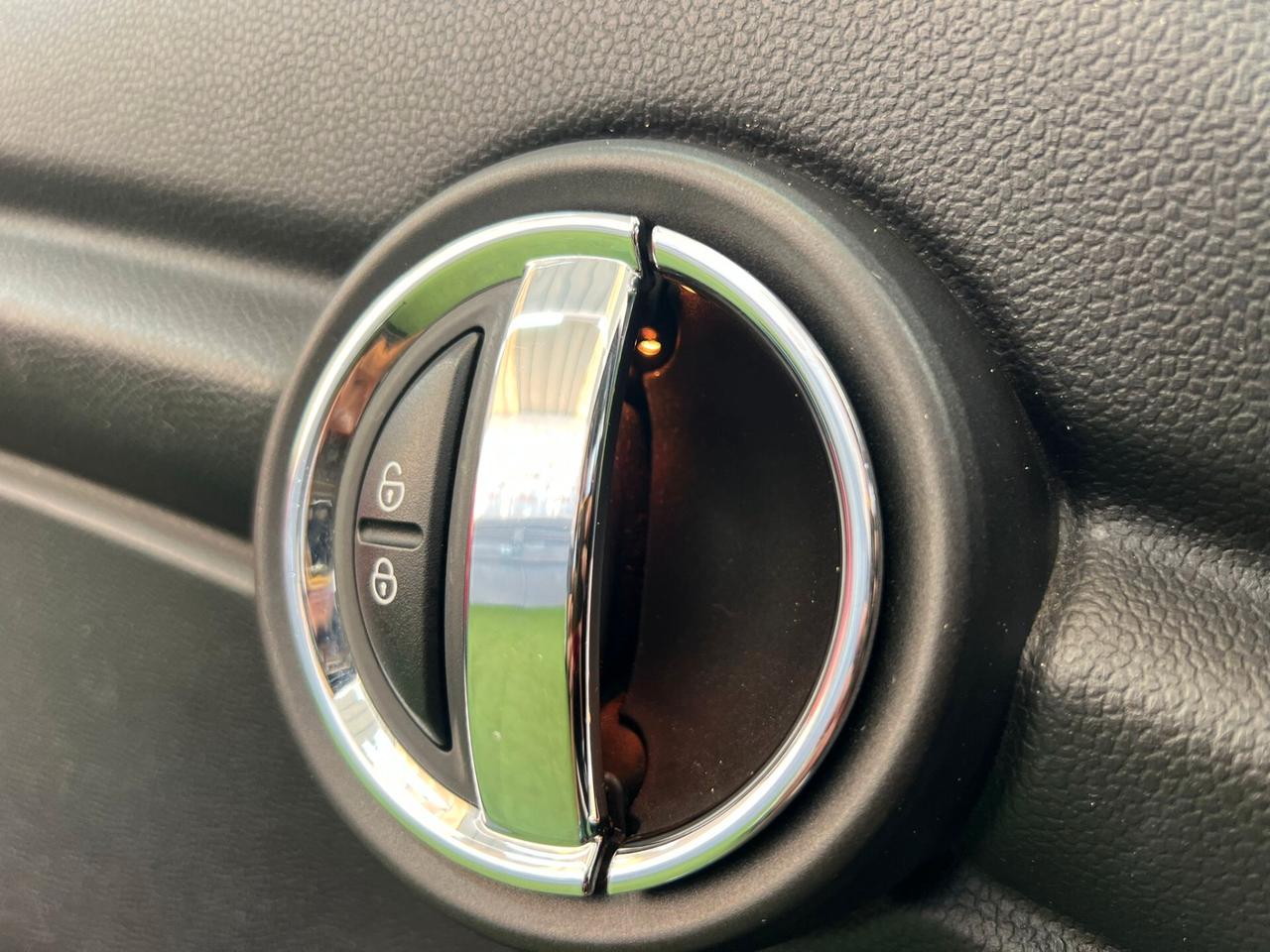 MINI COOPER 1.5 DIESEL 116CV