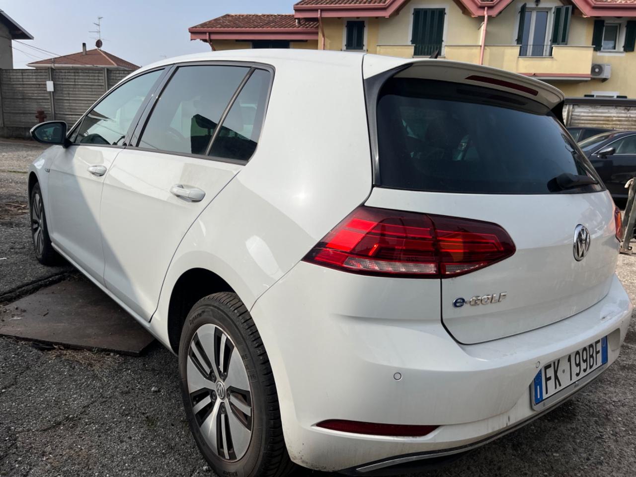 Volkswagen Golf e-Golf 136 CV elettrica non marciante