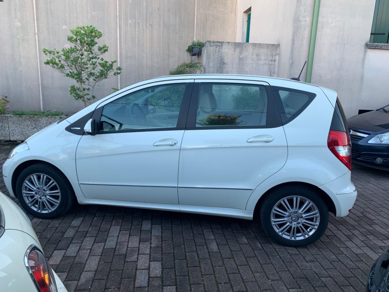 Mercedes-benz A 160 BlueEFFICIENCY Premium