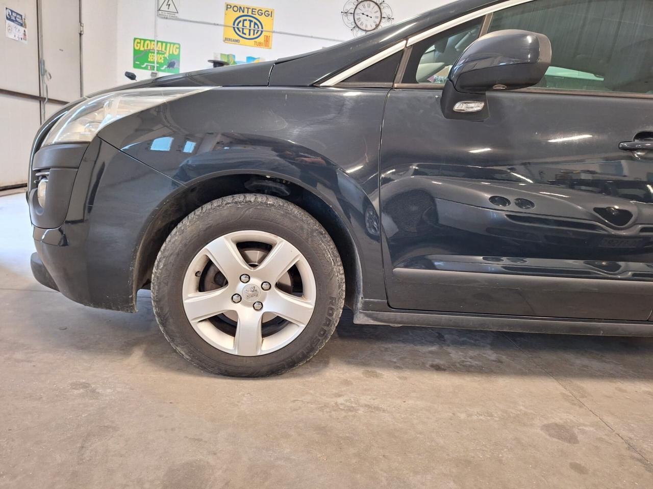 Peugeot 3008 1.6 e-HDi 112CV cambio robotizzato S.&S. Business