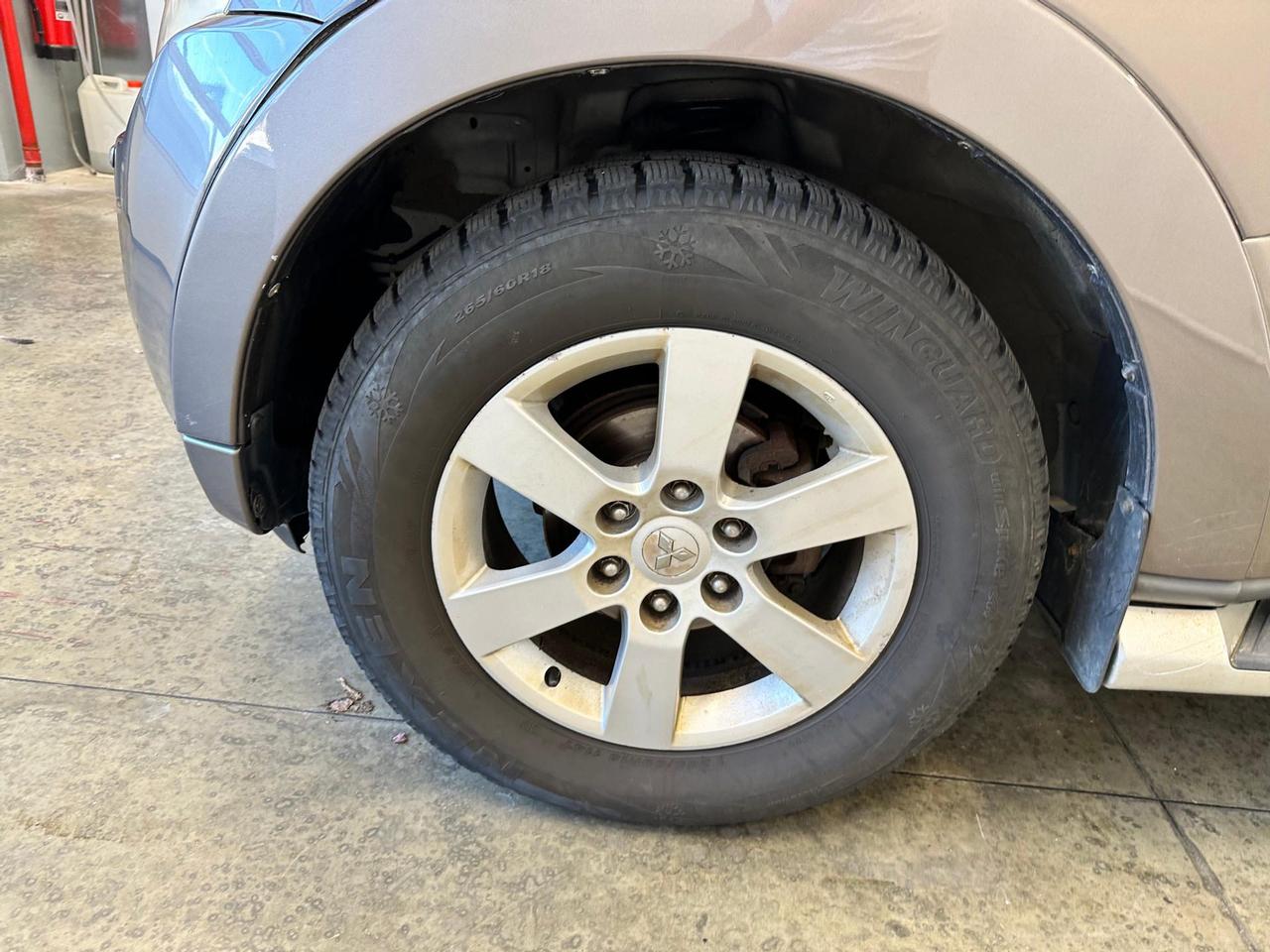 Mitsubishi Pajero 3.2 cr Instyle 200cv 3p auto