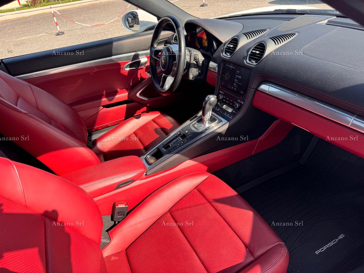Porsche 718 Boxster 2.0 300cv pdk
