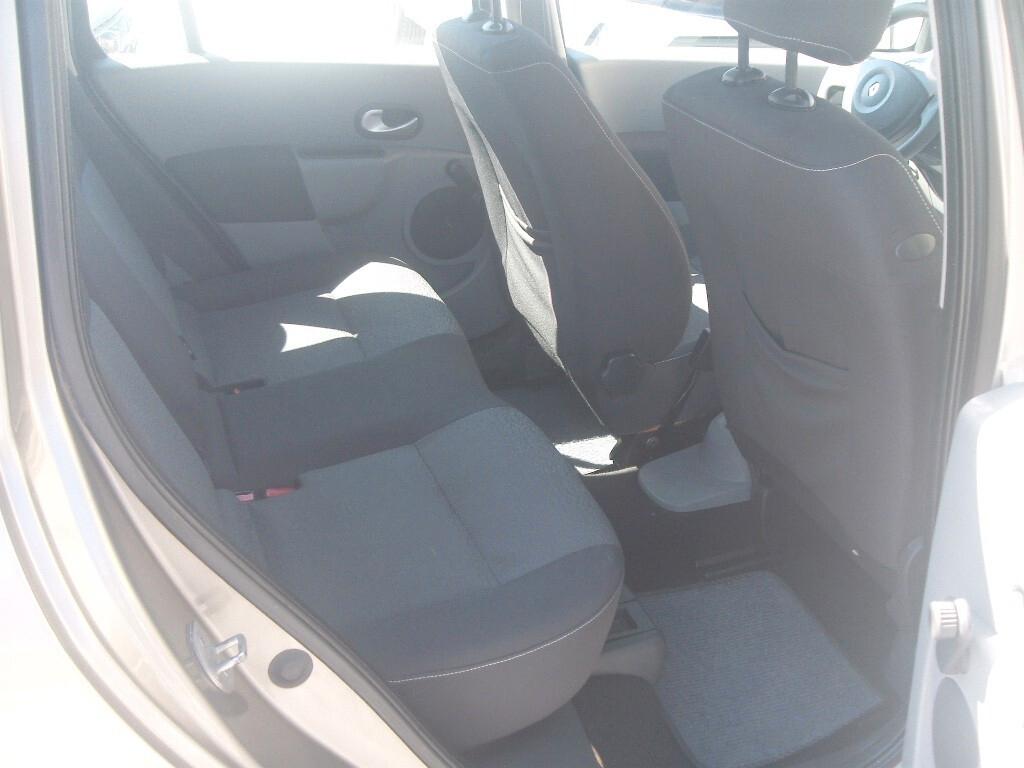 Renault Modus Grand 1.2 16V GPL Dynamique