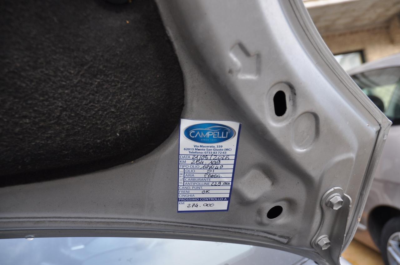 Toyota Yaris 1.0 5 porte NEOPATENTATI