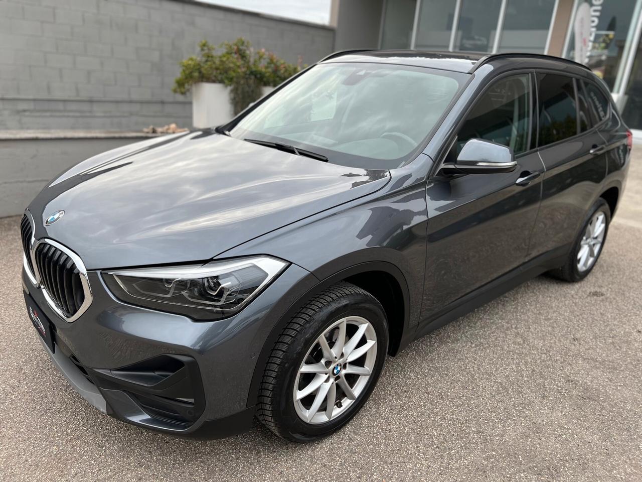 Bmw X1 sdrive16d Business Advantage LED/NAVI/PDC PERFETTA