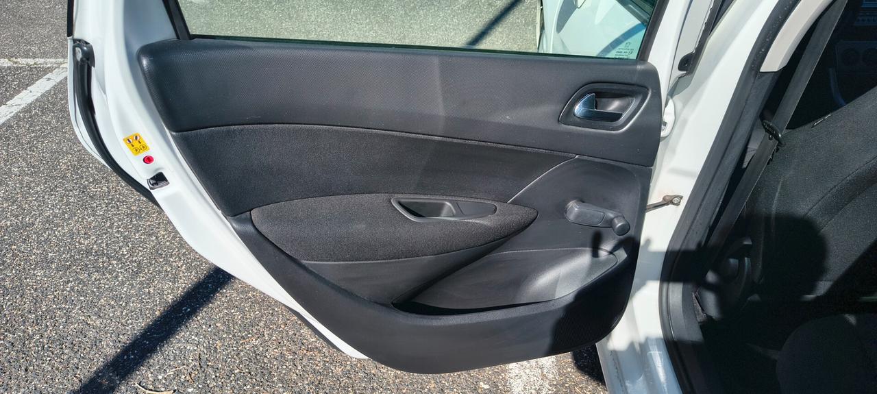 Peugeot 308 1.6 8V e-HDi 115CV Stop&Start SW Business