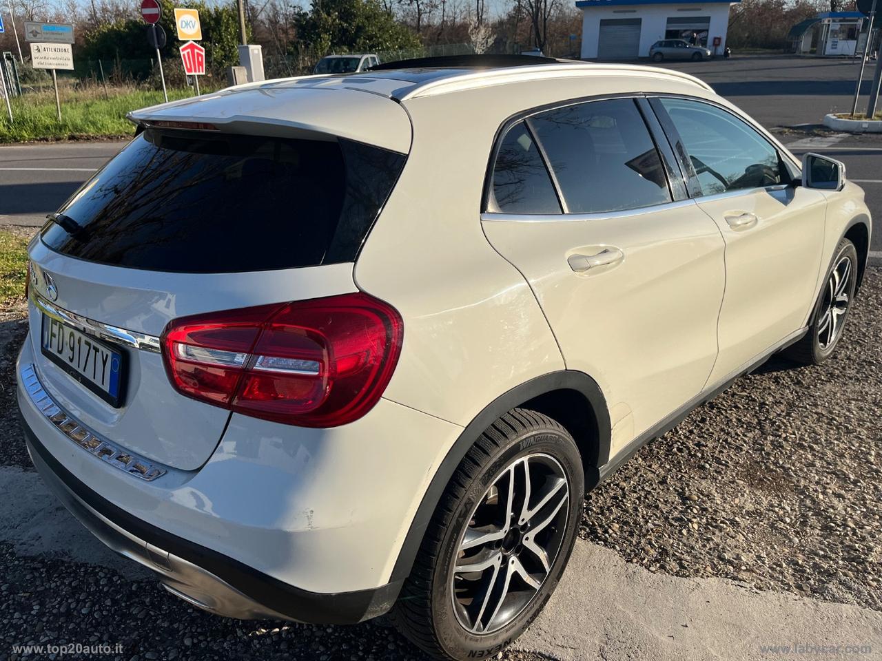 MERCEDES-BENZ GLA 200 d Enduro