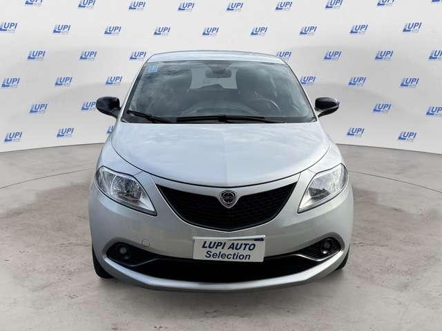 Lancia Ypsilon 1.0 firefly hybrid Gold s&s 70cv