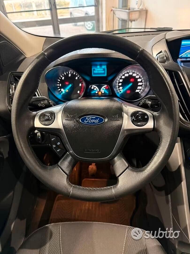 KUGA 2.0 - 2015 - 120000 KM - UNICO PROPRIETARIO