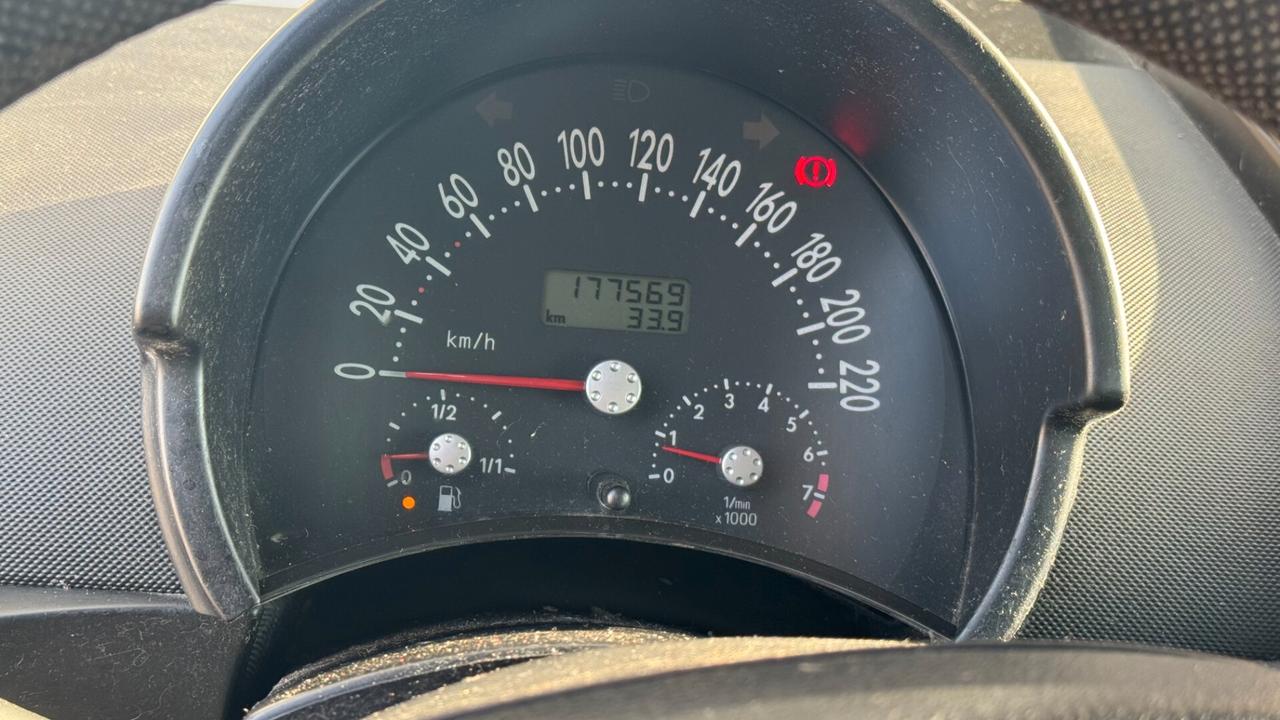 VOLKSWAGEN NEW BEEATLE 102 CV - 2005