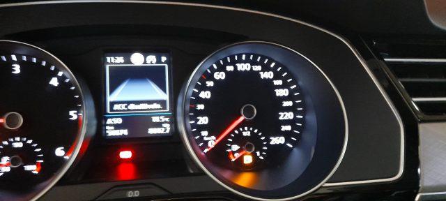VOLKSWAGEN Passat Variant 2.0 TDI DSG Business