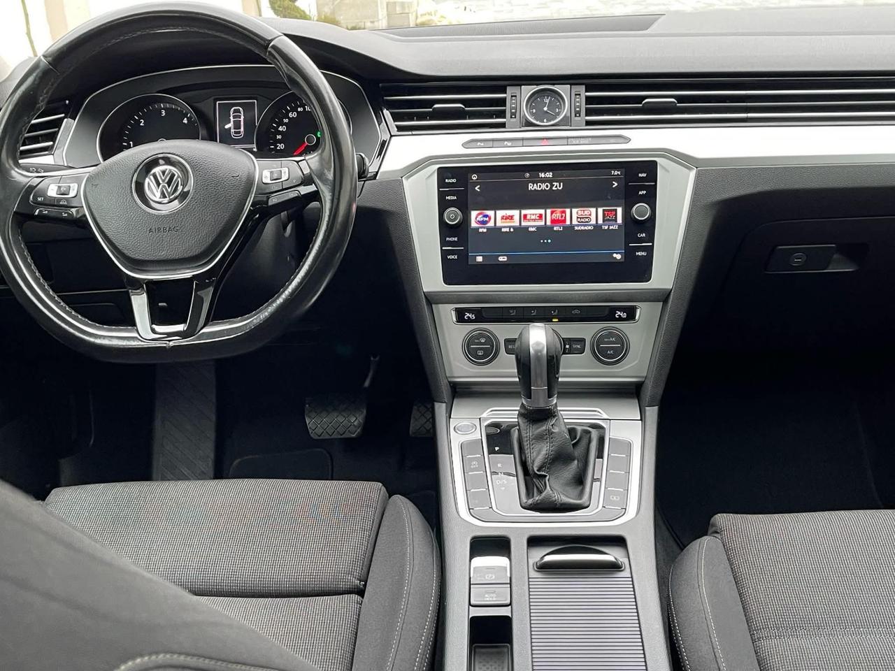 Volkswagen Passat 1.6 TDI 120CV NEOPATENTATI DSG EUR6