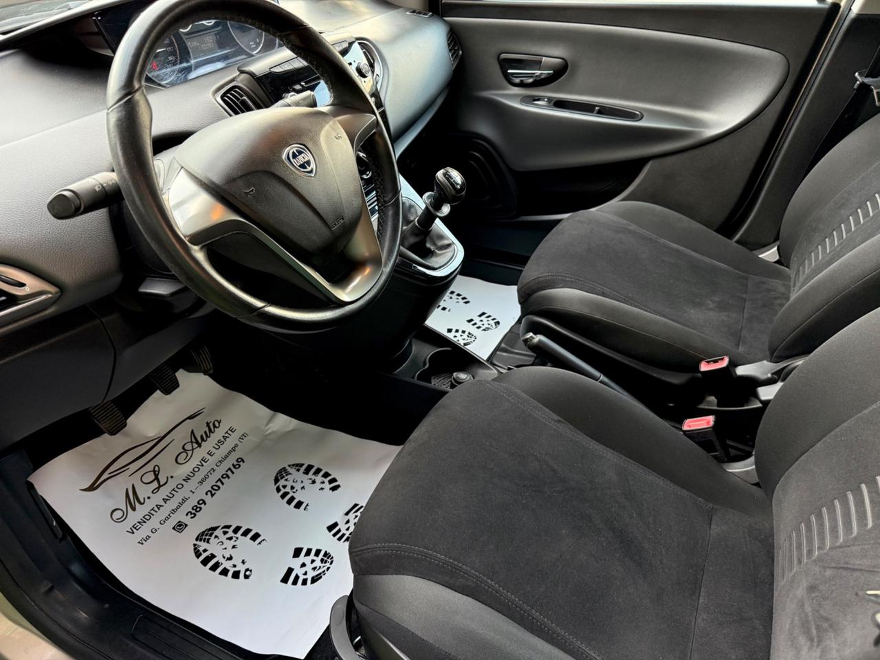 Lancia Ypsilon 1.2 69 CV 5 porte S&S Platinum